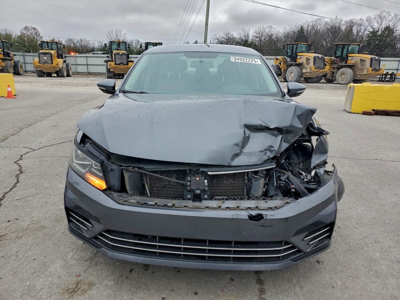 Volkswagen Passat S Image 5