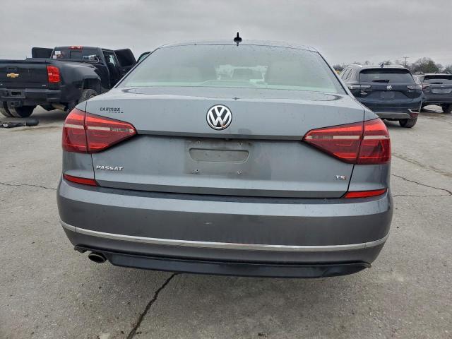 Volkswagen Passat S Image 10