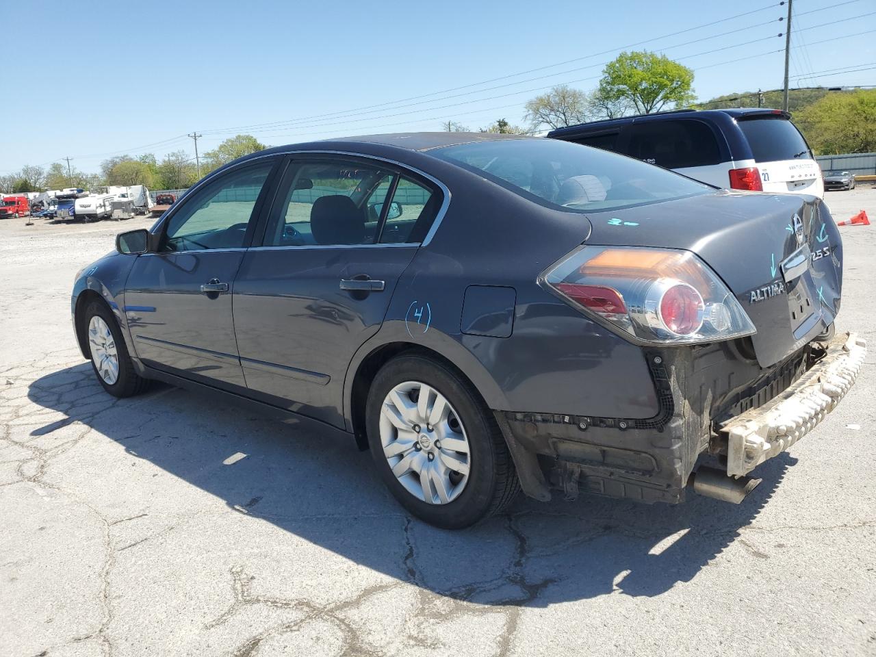 Nissan Altima Base Image 3