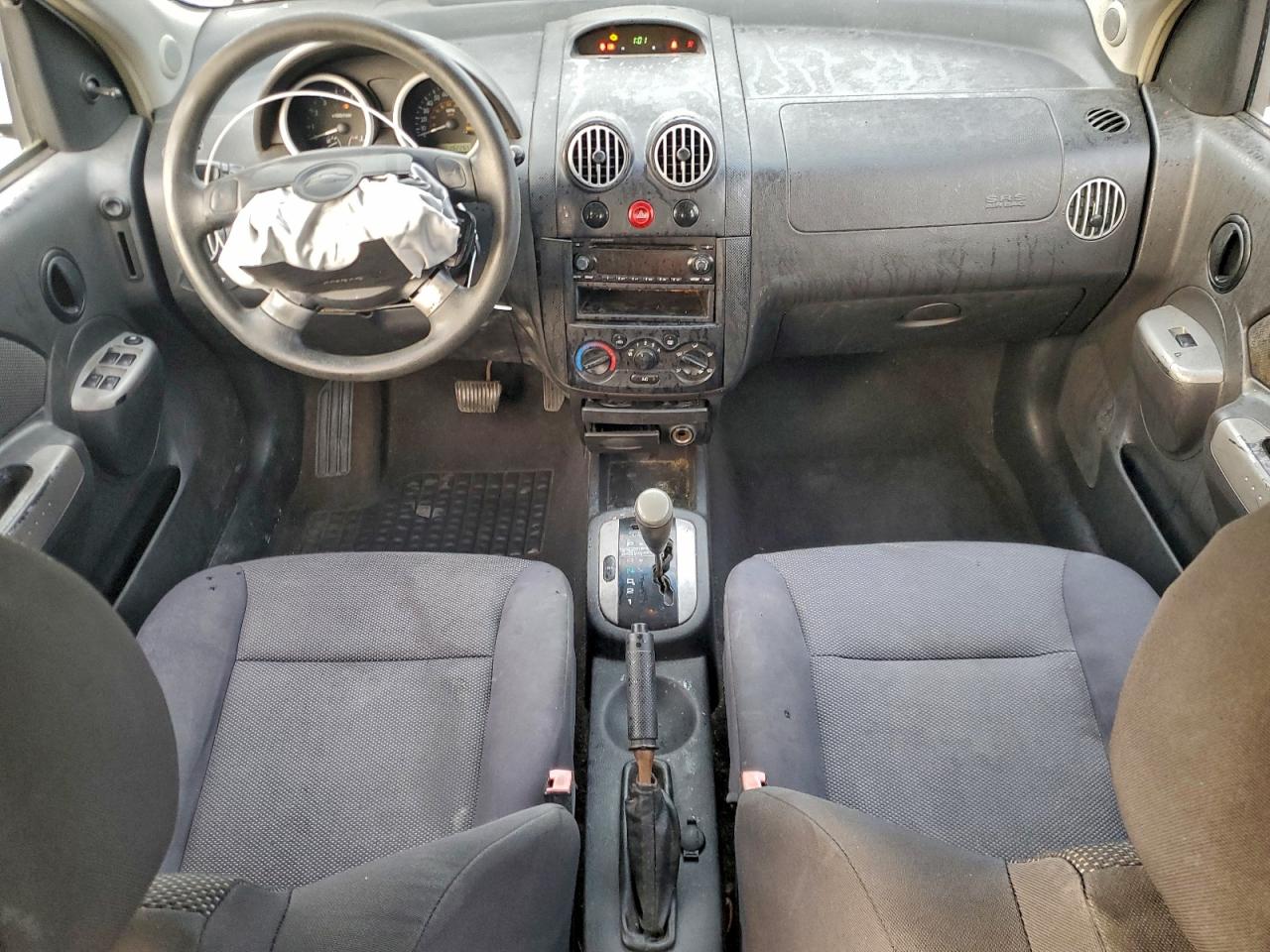 Chevrolet Aveo Lt Image 6