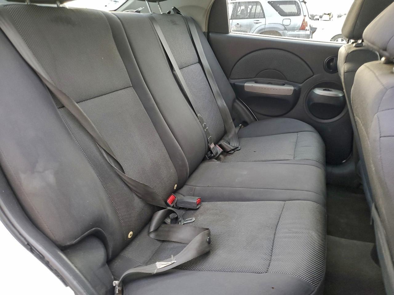 Chevrolet Aveo Lt Image 2