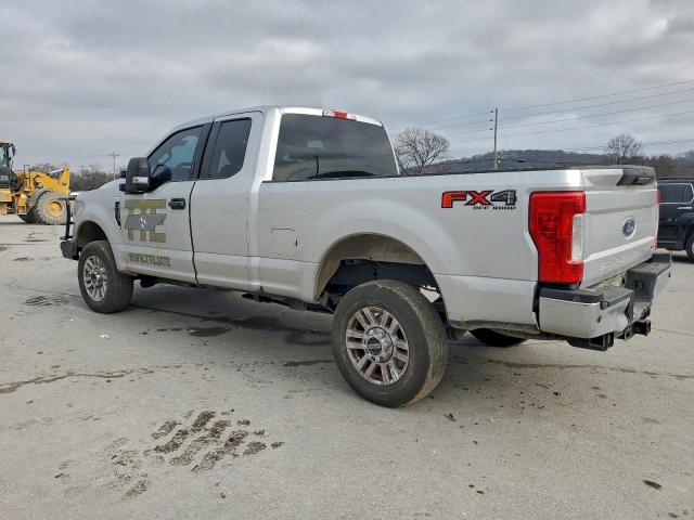 Ford F-250 Super Duty Image 4