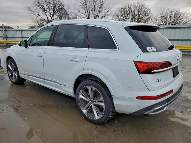 Audi Q7 Premium Plus Image 3