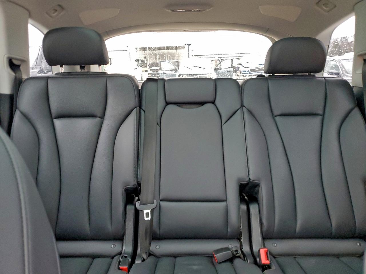 Audi Q7 Premium Plus Image 9