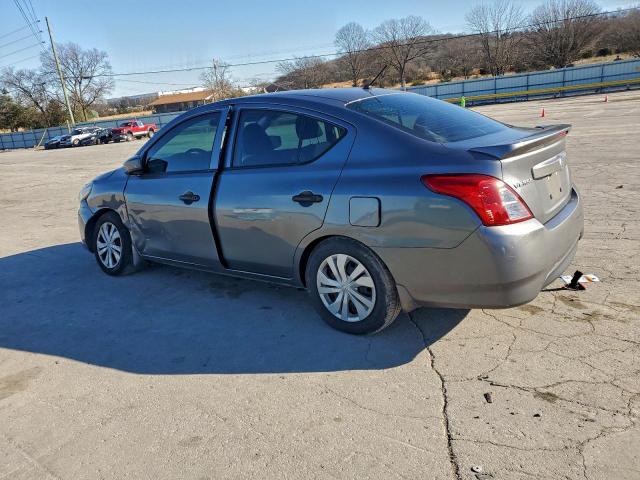 Nissan Versa S Image 2