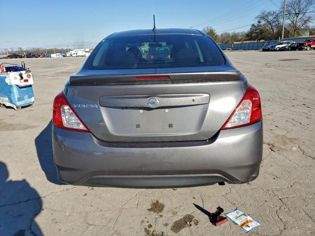 Nissan Versa S Image 3