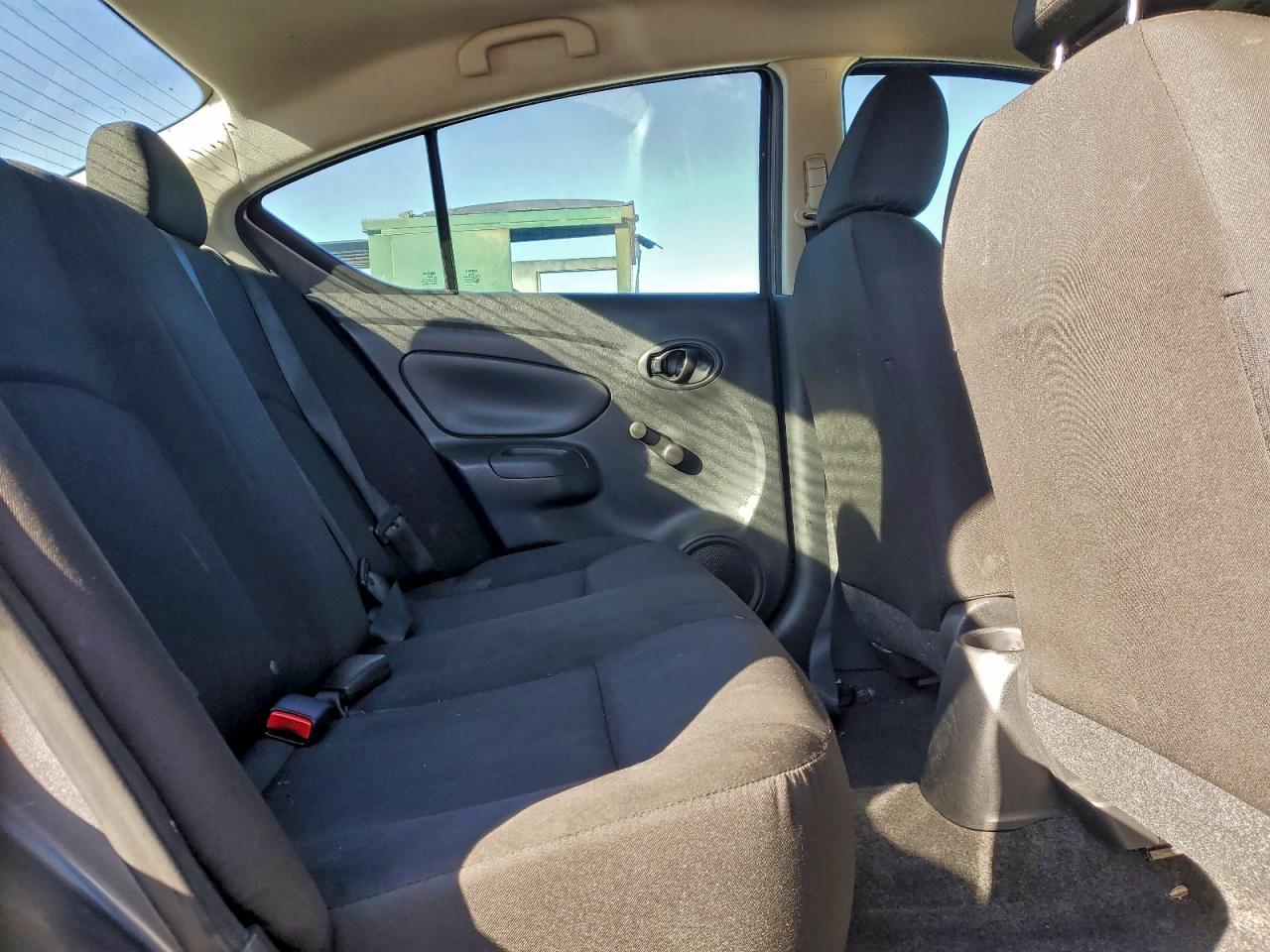 Nissan Versa S Image 10