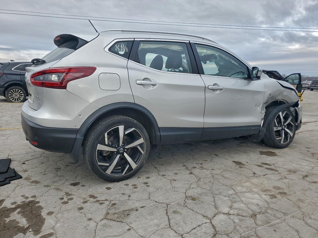 Nissan Rogue Sl Image 2
