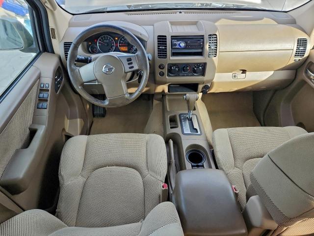 Nissan Frontier Crew Cab Le Image 7