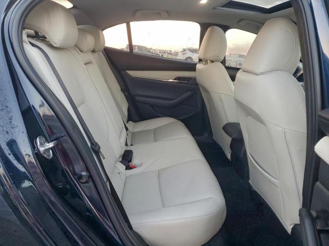 Mazda 3 Premium Image 12