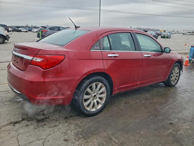Chrysler 200 Limited Image 4