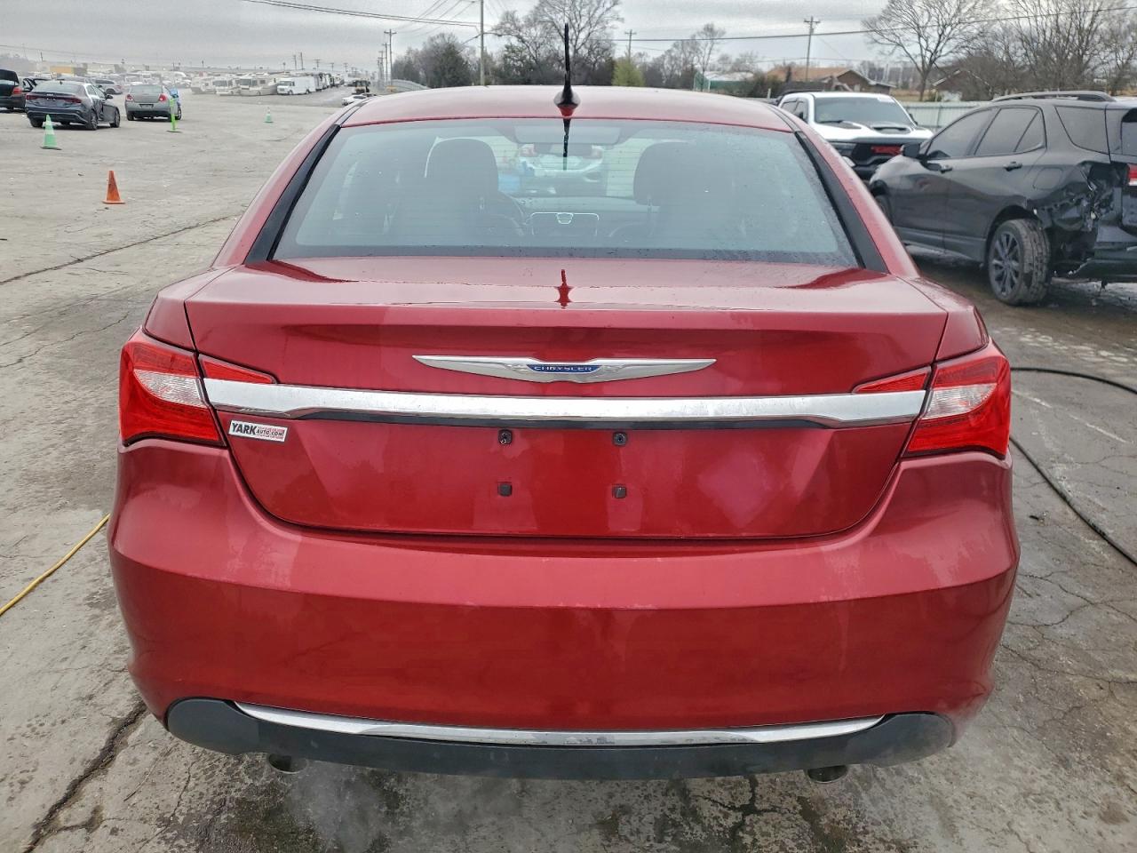 Chrysler 200 Limited Image 5