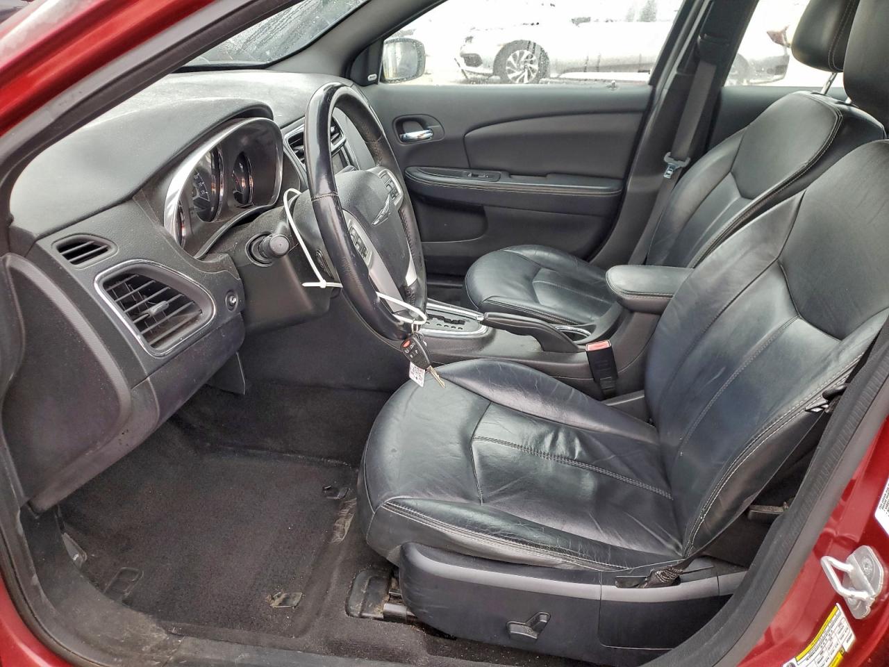 Chrysler 200 Limited Image 6