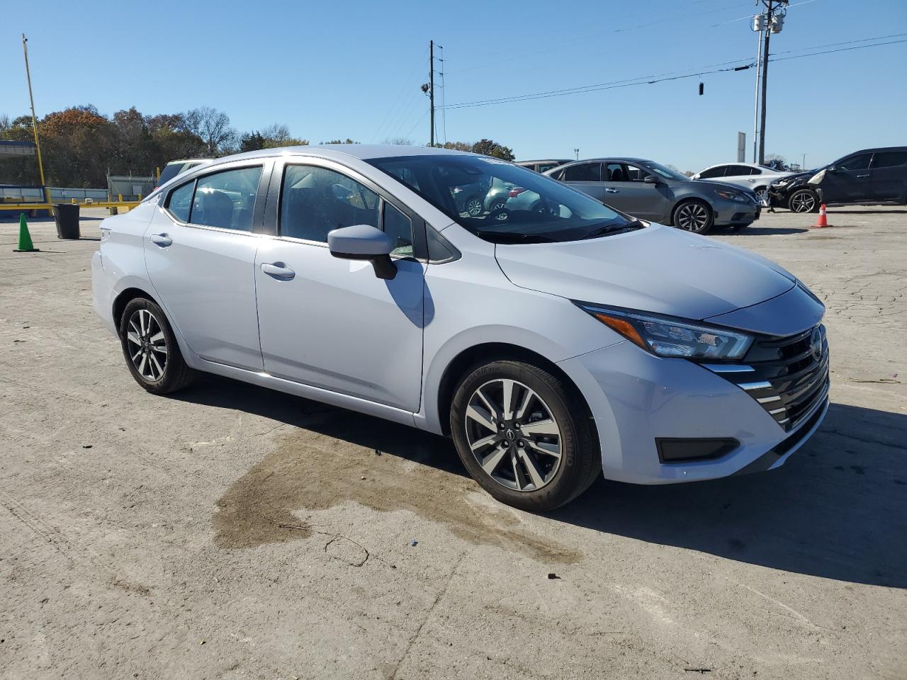 Nissan Versa Sv Image 10
