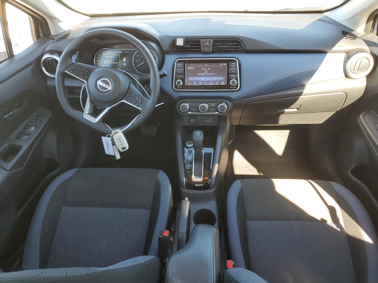 Nissan Versa Sv Image 9