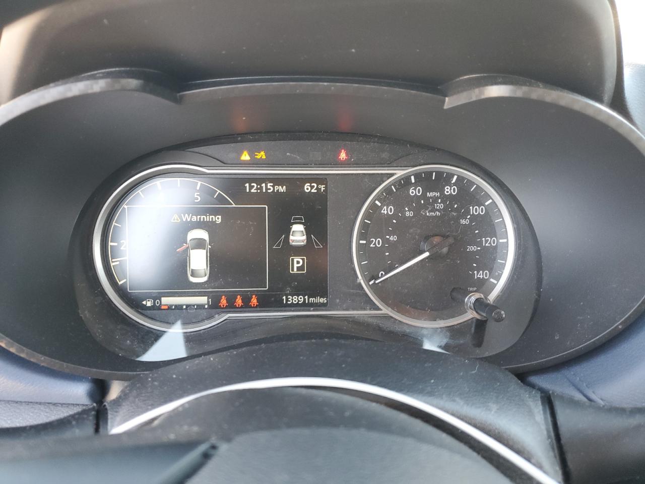 Nissan Versa Sv Image 6