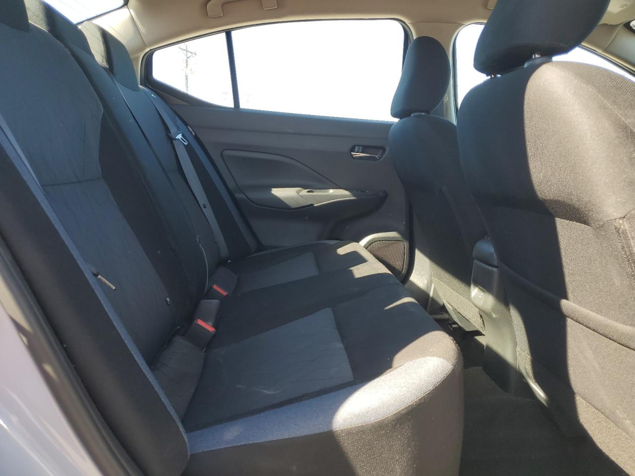 Nissan Versa Sv Image 7