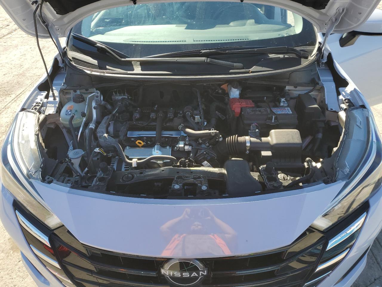 Nissan Versa Sv Image 8