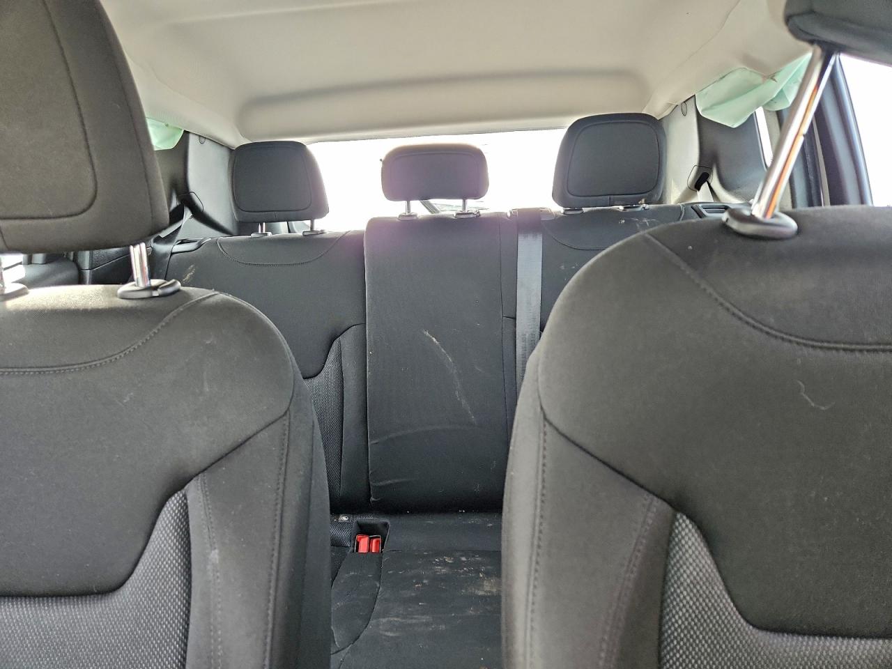 Jeep Renegade Sport Image 11