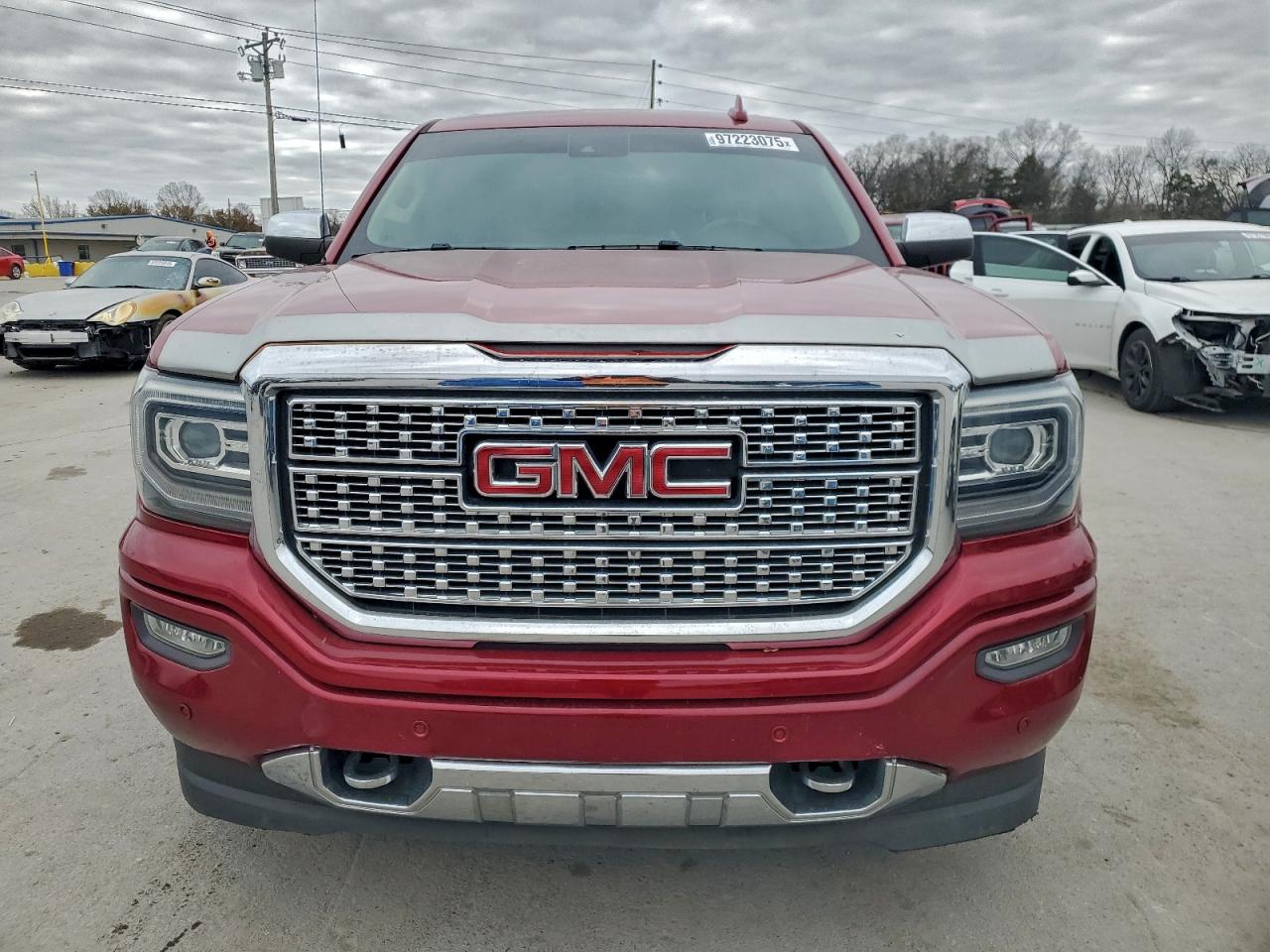 GMC Sierra K1500 Denali Image 5