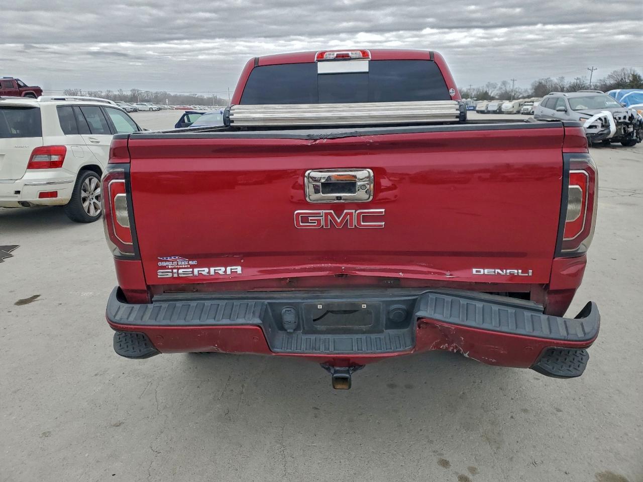 GMC Sierra K1500 Denali Image 3