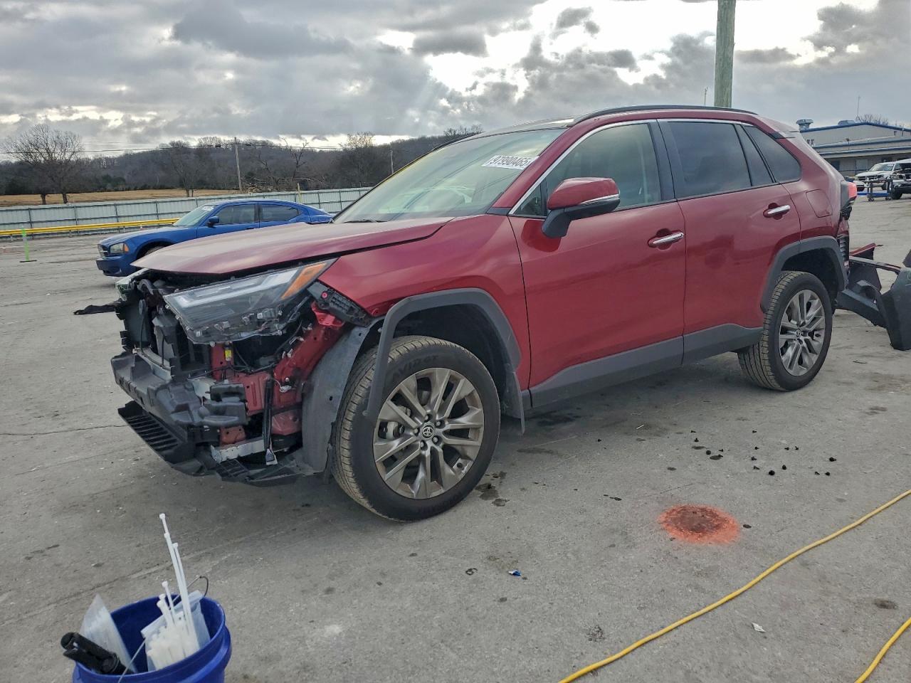 Toyota RAV4 Limited Image 1