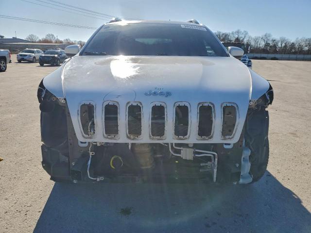 Jeep Grand Cherokee Latitude Image 4