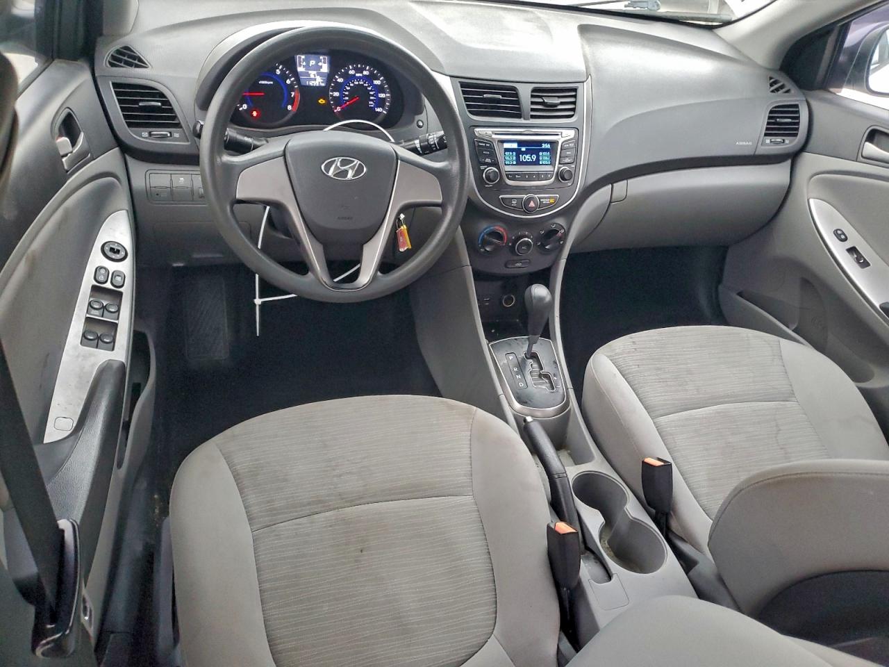 Hyundai ACCENT Gls Image 5