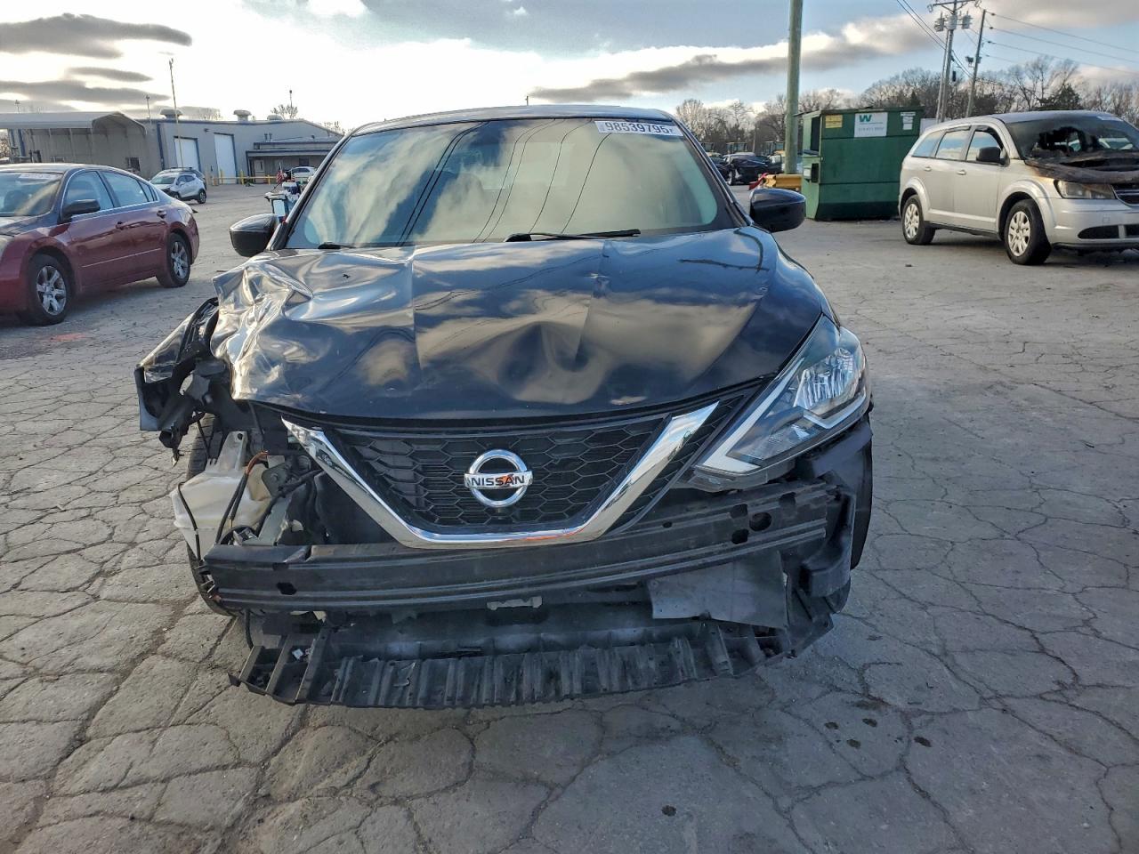 Nissan Sentra S Image 4