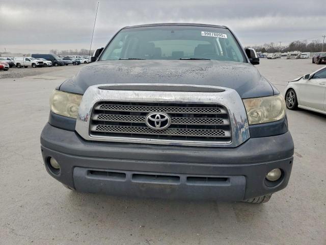 Toyota Tundra Crewmax Limited Image 2