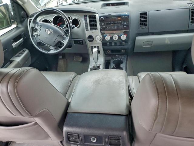 Toyota Tundra Crewmax Limited Image 3