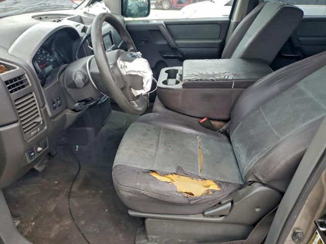 Nissan Titan Xe Image 10