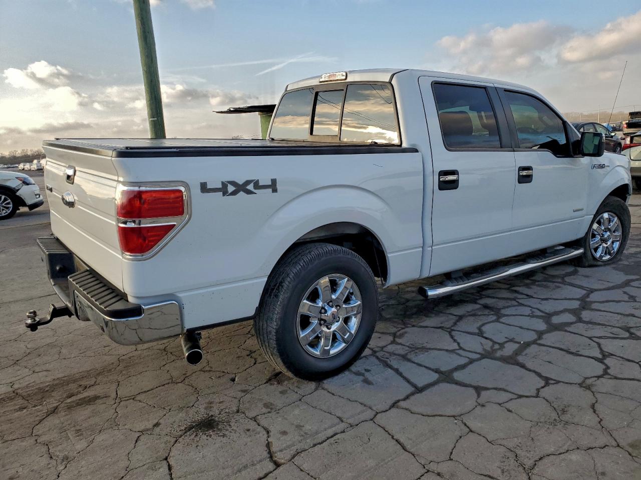 Ford F-150 Supercrew Image 4