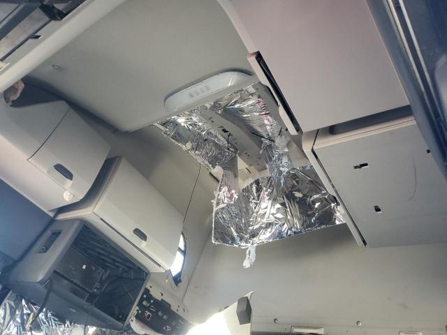 Freightliner Cascadia 1 Image 6