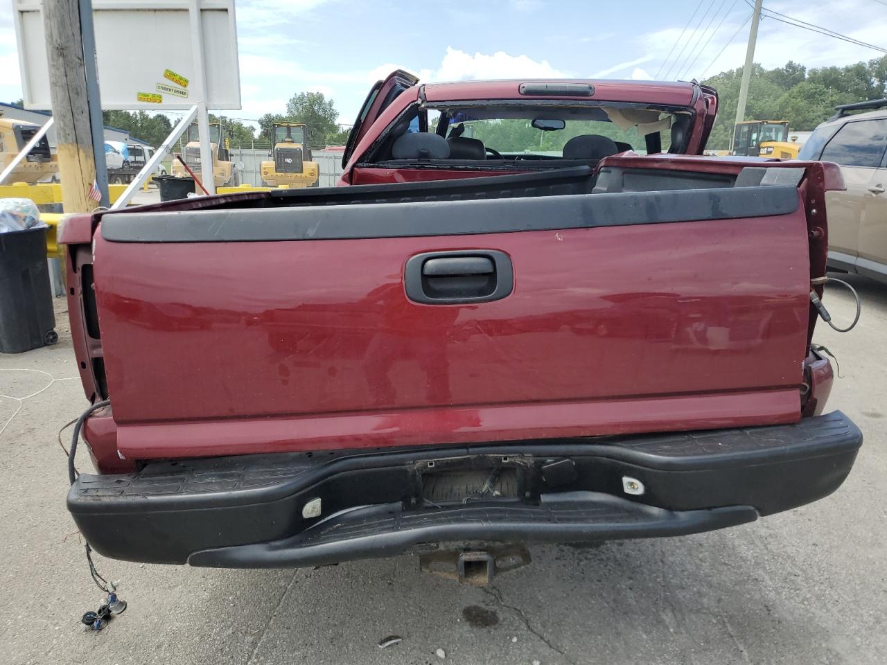 Chevrolet Silverado C1500 Image 2