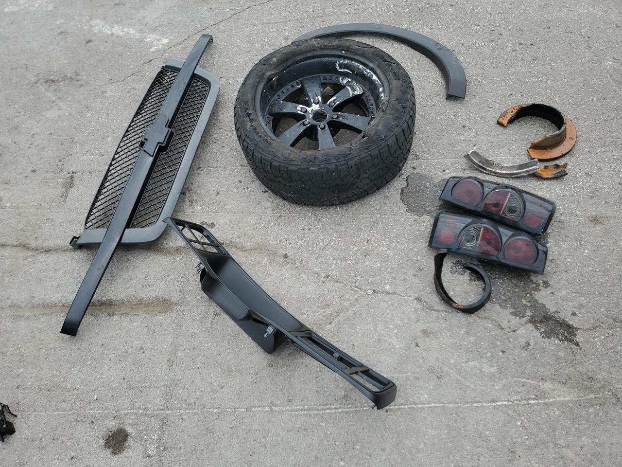 Chevrolet Silverado C1500 Image 11