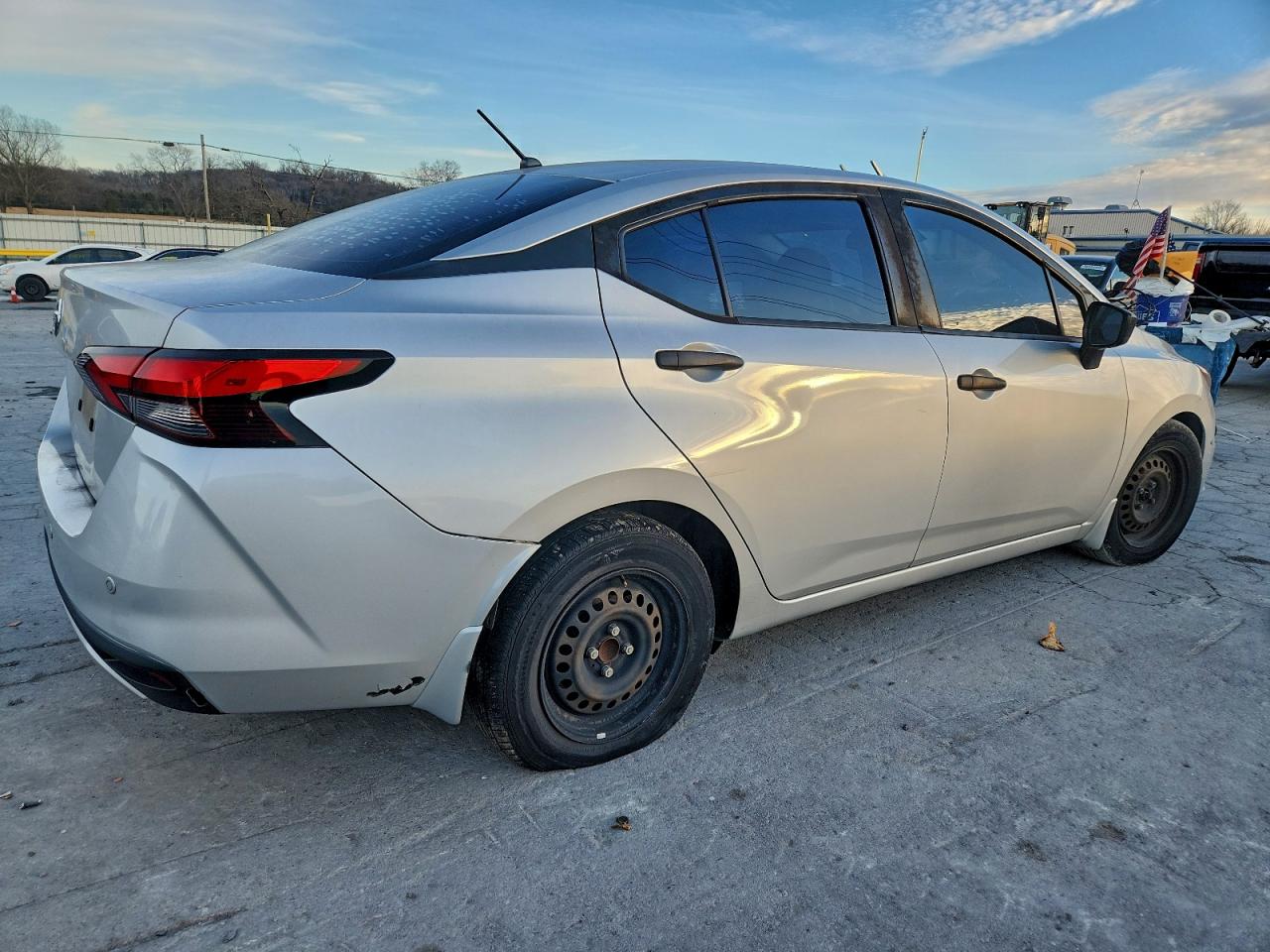 Nissan Versa S Image 12
