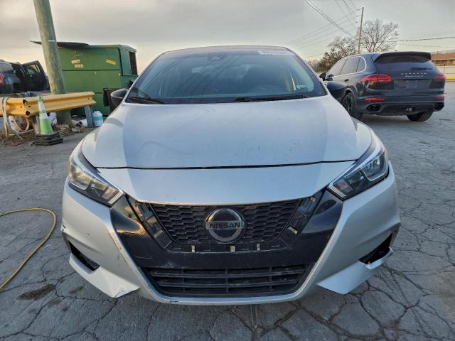 Nissan Versa S Image 11