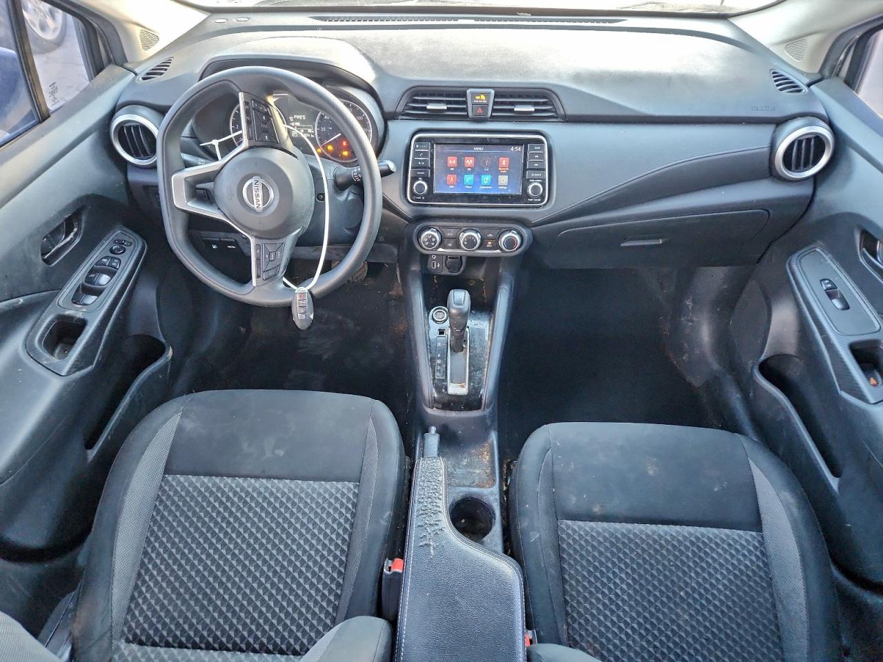 Nissan Versa S Image 4