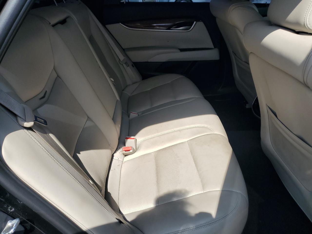 Cadillac XTS Luxury Image 5