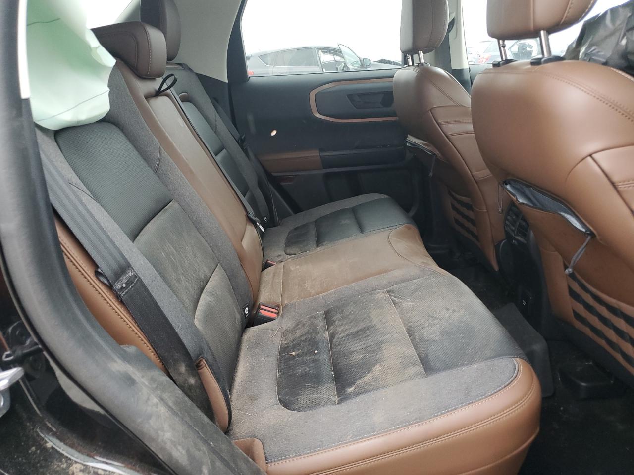 Ford Bronco Outer Banks Image 9