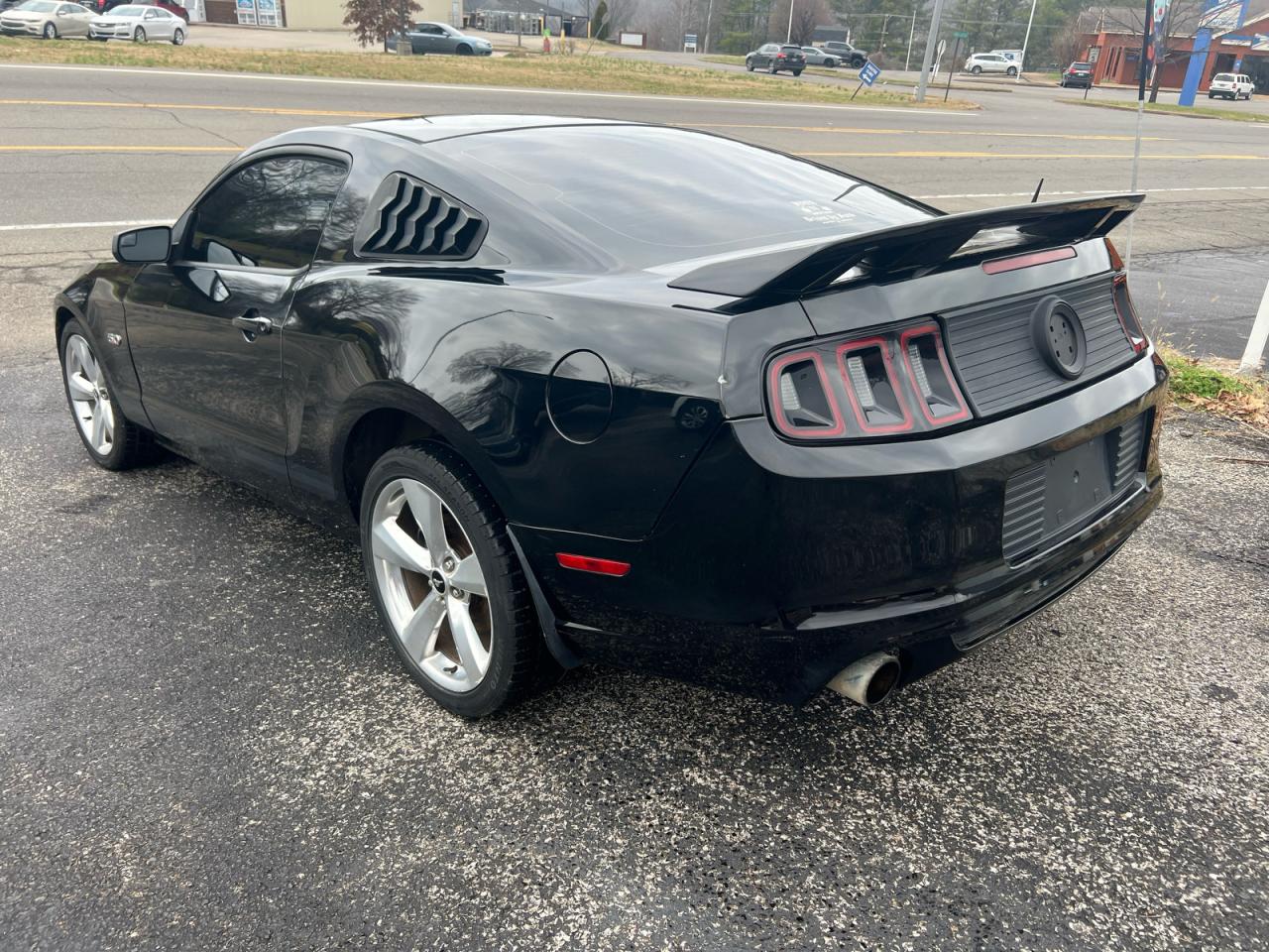 Ford Mustang Image 7