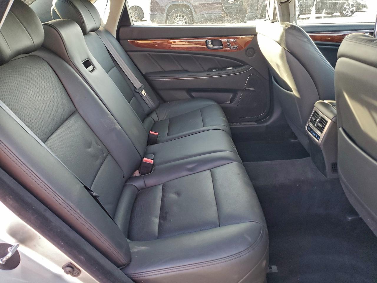 Hyundai Equus Signature Image 11