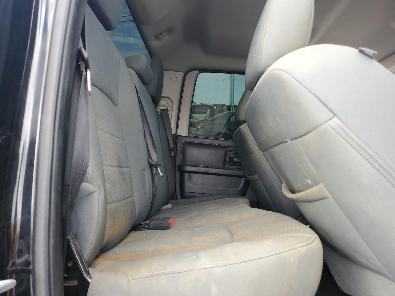 Ram 1500 St Image 12