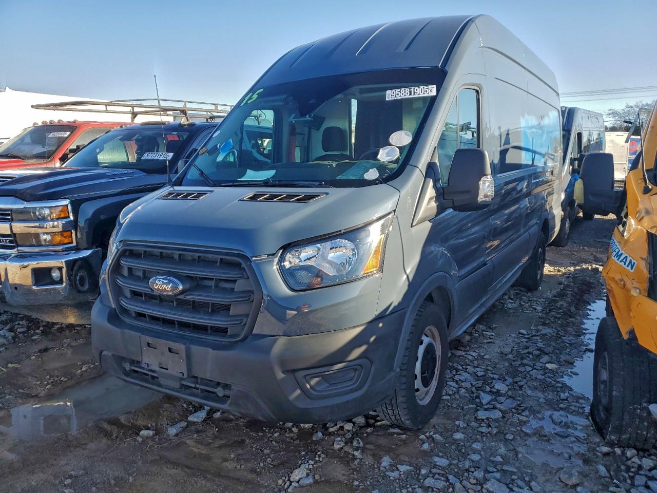 Ford Transit T-250 Image 1