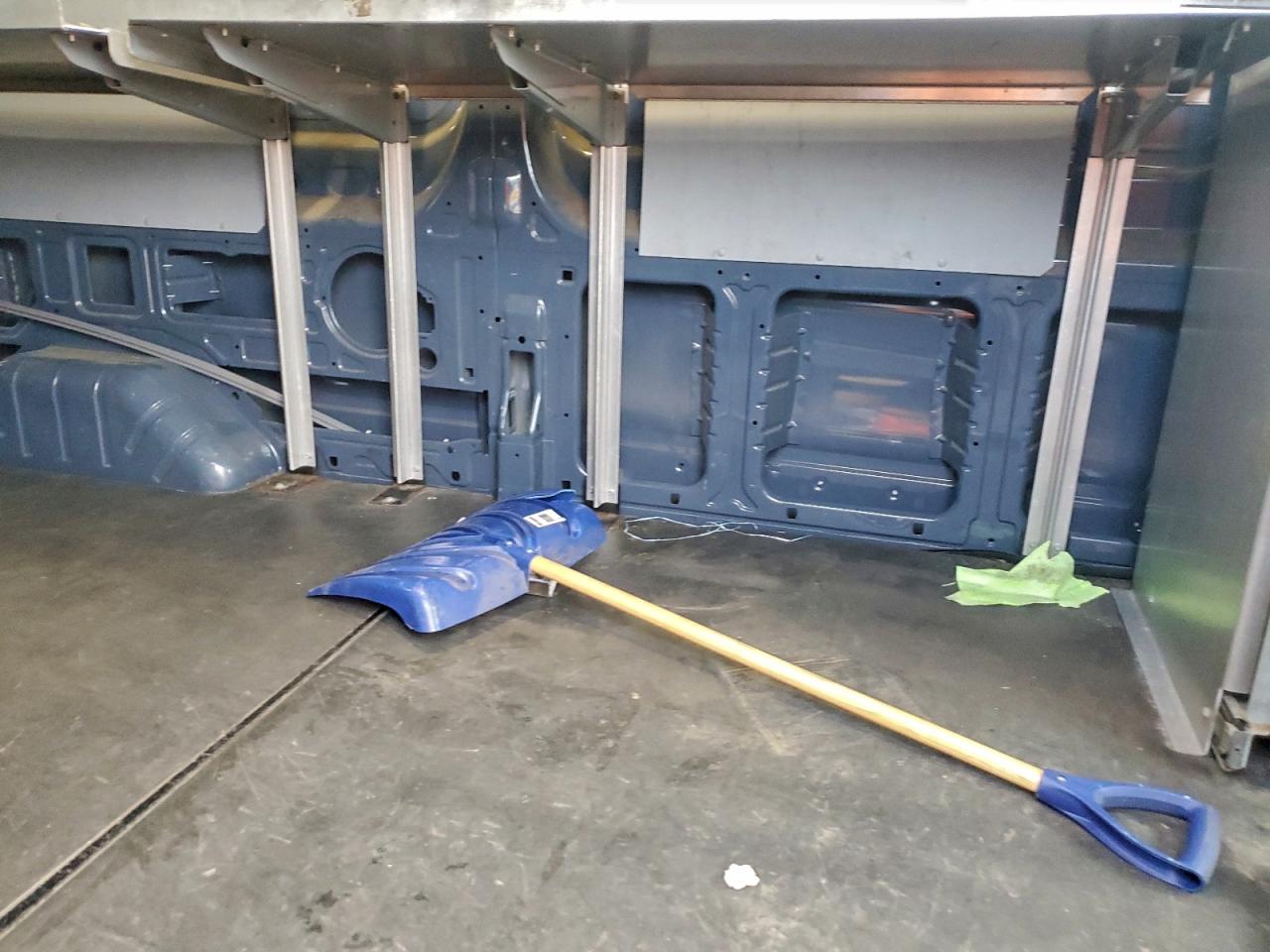 Ford Transit T-250 Image 11