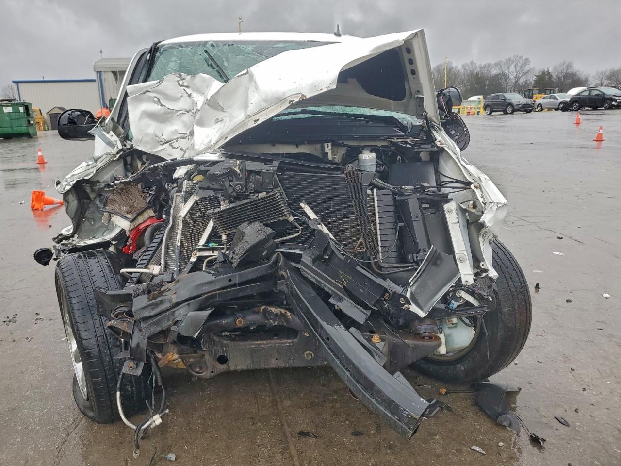 GMC Yukon Denali Image 6