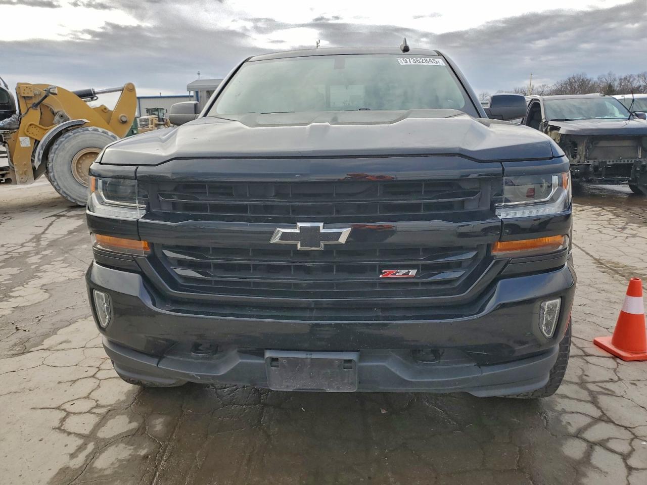 Chevrolet Silverado K1500 Lt Image 3