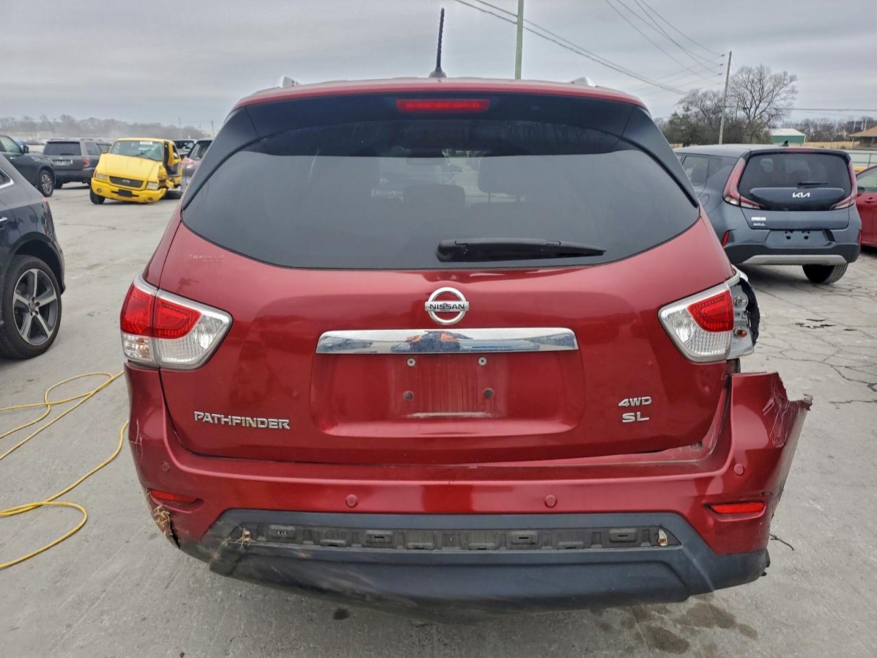 Nissan Pathfinder S Image 9