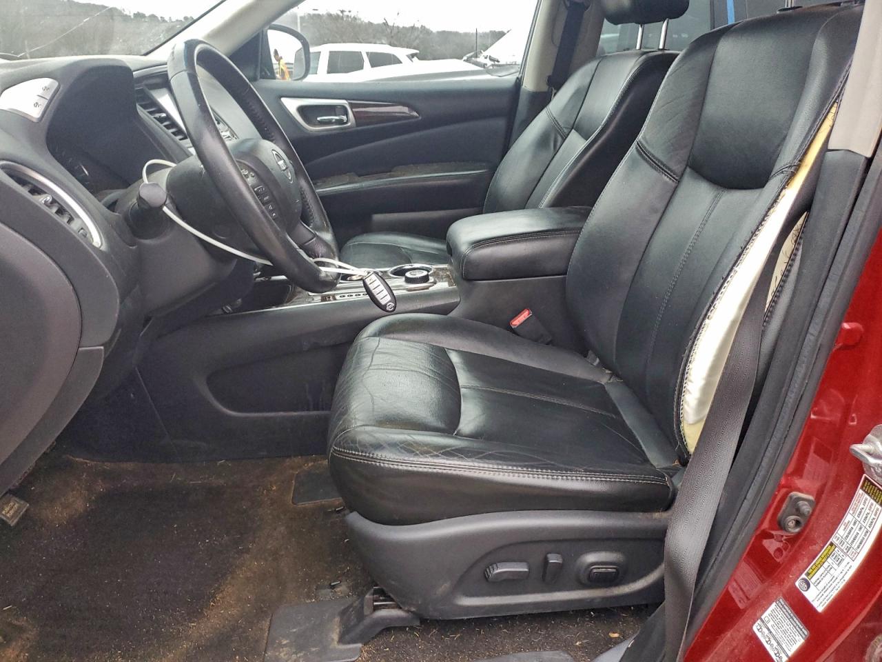 Nissan Pathfinder S Image 7